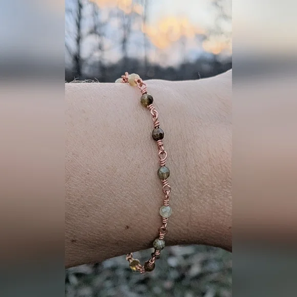 Dainty Copper Bracelet Natural Green Garnet Gems Artisan Crafted Feminine Style - Picture 10 of 15